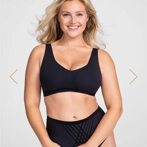 NWT HoneyLove V-Neck Bra